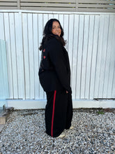 Load image into Gallery viewer, Mimi L/S Tee Black Red Heart