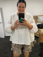 Load image into Gallery viewer, Audrey Lace Collar Blouse White