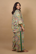Load image into Gallery viewer, Anna Paisley Print Blouse Green