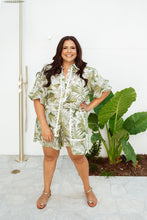 Load image into Gallery viewer, Jessie Shorts Green Palm Print