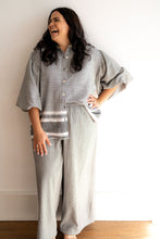 Load image into Gallery viewer, Yiota Black and White Palazzo Pant