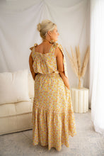 Load image into Gallery viewer, Juliet Hi Lo Skirt Floral Print