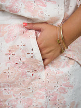 Load image into Gallery viewer, Jessie Shorts Floral Broderie Anglaise
