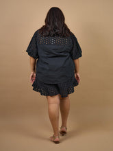Load image into Gallery viewer, Violetta Frilly Shorts Black Broderie

