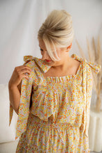 Load image into Gallery viewer, Evelyn Tie Up Cami Floral Print
