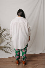 Load image into Gallery viewer, Adelina White linen cotton collared shirt.
