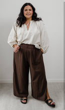 Load image into Gallery viewer, Valentina Blouse Oatmeal
